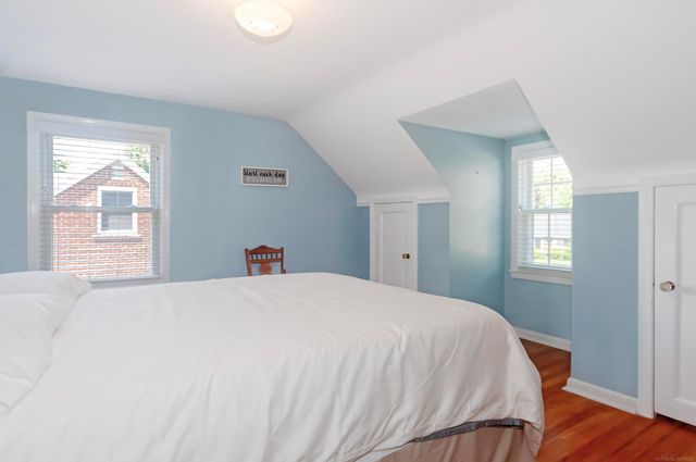 1723 Hawthorne Road, Grosse Pointe Woods, MI 48236