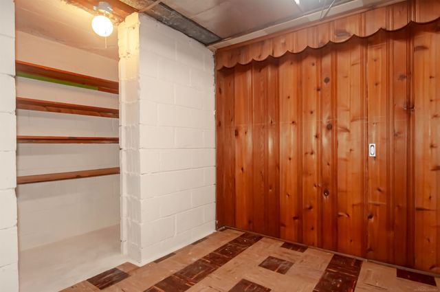 1723 Hawthorne Road, Grosse Pointe Woods, MI 48236