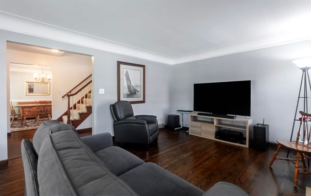 1723 Hawthorne Road, Grosse Pointe Woods, MI 48236