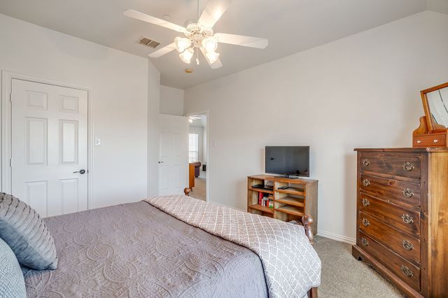 8216 Dogwood Lane, Irving, TX 75063