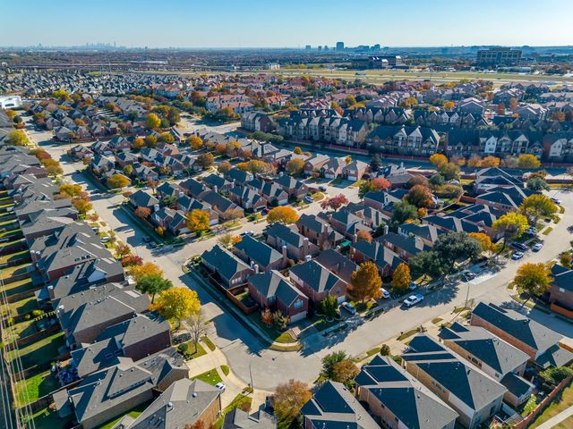 8216 Dogwood Lane, Irving, TX 75063