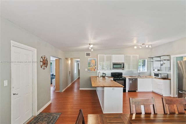 12955 NE 11th Ave, North Miami, FL 33161