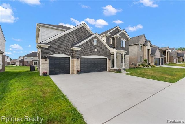 24603 Callaway Drive, Macomb, MI 48042