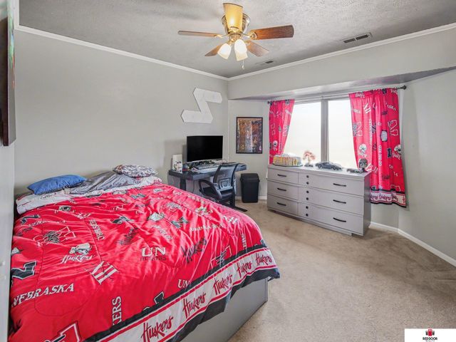 3800 W Springview Road, Lincoln, NE 68522