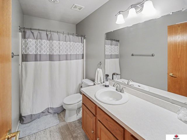 3800 W Springview Road, Lincoln, NE 68522