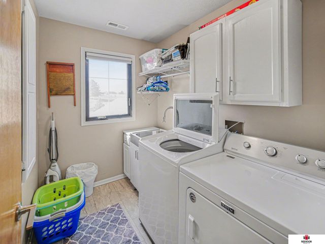 3800 W Springview Road, Lincoln, NE 68522