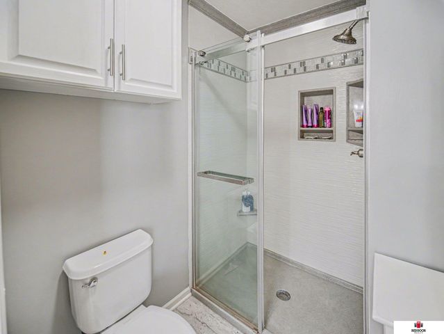 3800 W Springview Road, Lincoln, NE 68522