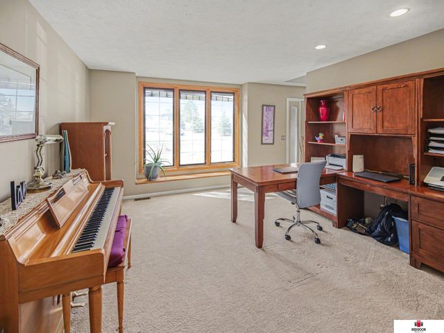 3800 W Springview Road, Lincoln, NE 68522