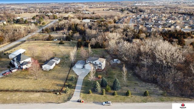 3800 W Springview Road, Lincoln, NE 68522