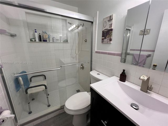 12510 W Golf Drive, Miami, FL 33167