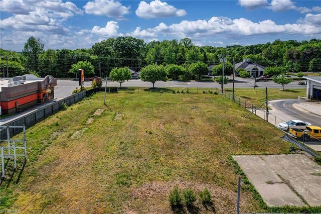 804 S Van Buren Road, Eden, NC 27288