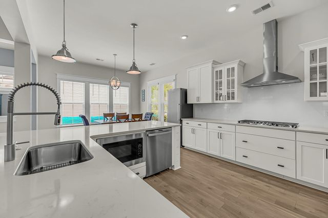 1831 Agate Bay Drive, Mount Pleasant, SC 29466
