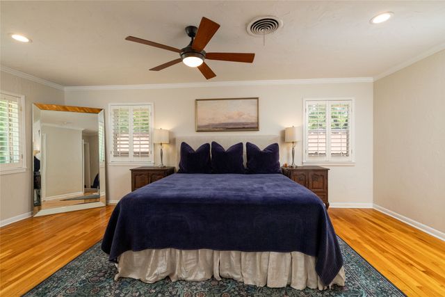 211 Crest Ridge Circle, Lakeside, TX 76108