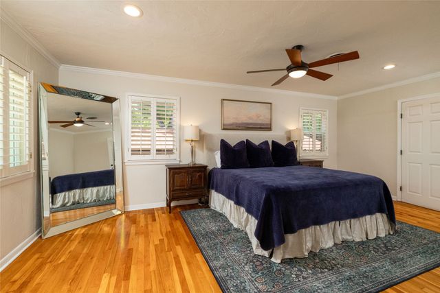 211 Crest Ridge Circle, Lakeside, TX 76108