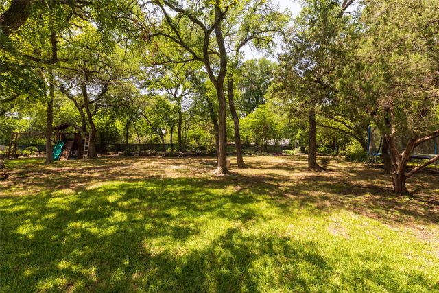 211 Crest Ridge Circle, Lakeside, TX 76108