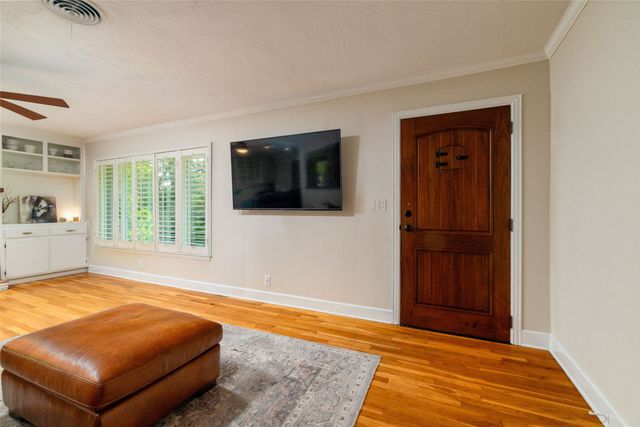 211 Crest Ridge Circle, Lakeside, TX 76108