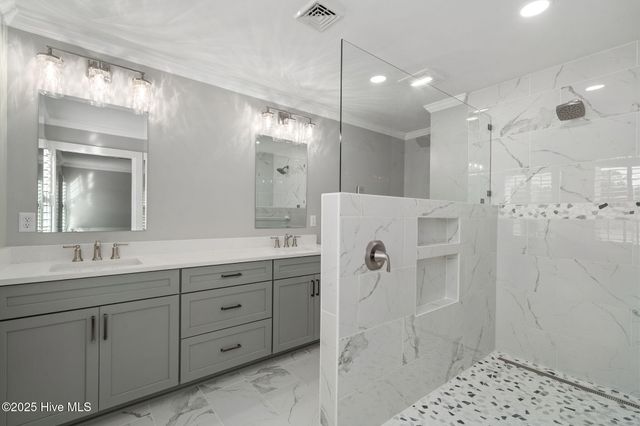 1505 Us Hwy 117 Bypass S, Burgaw, NC 28425