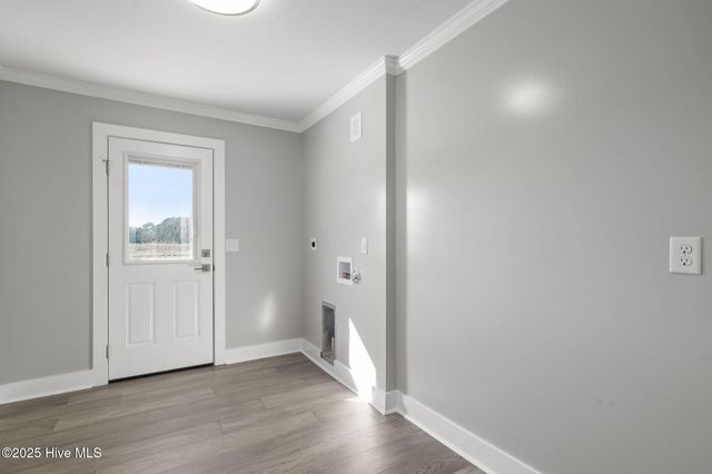 1505 Us Hwy 117 Bypass S, Burgaw, NC 28425