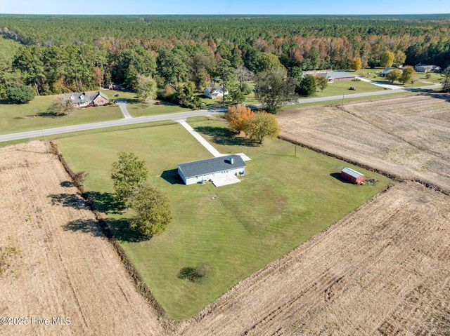 1505 Us Hwy 117 Bypass S, Burgaw, NC 28425