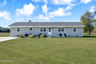 1505 Us Hwy 117 Bypass S, Burgaw, NC 28425