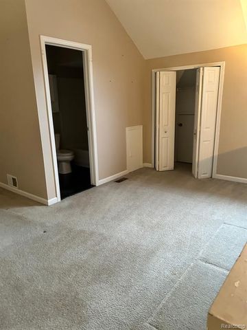 2781 Davison Avenue, Auburn Hills, MI 48326