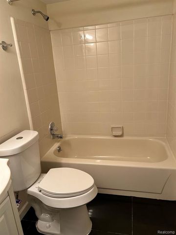 2781 Davison Avenue, Auburn Hills, MI 48326