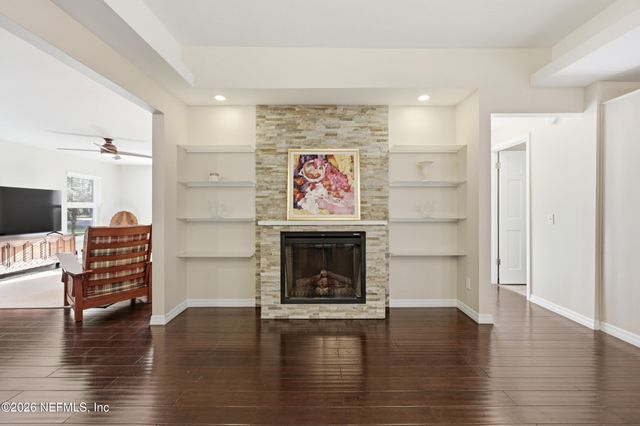 100 GRANADA Lane, Ponte Vedra Beach, FL 32082