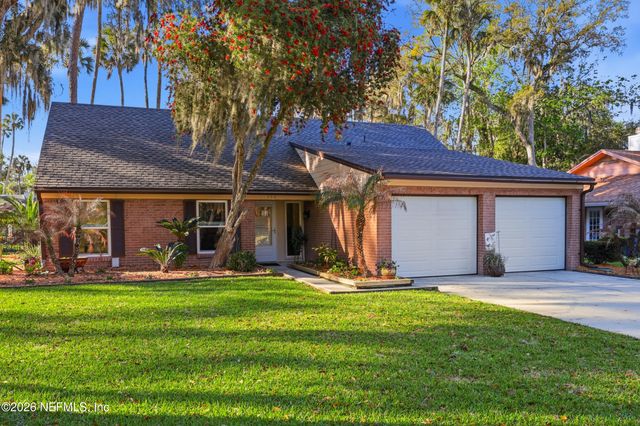 100 GRANADA Lane, Ponte Vedra Beach, FL 32082