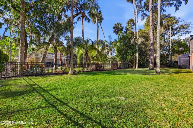 100 GRANADA Lane, Ponte Vedra Beach, FL 32082