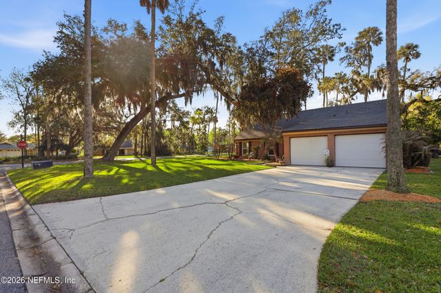 100 GRANADA Lane, Ponte Vedra Beach, FL 32082