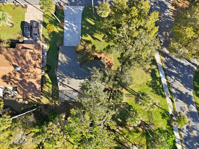 100 GRANADA Lane, Ponte Vedra Beach, FL 32082