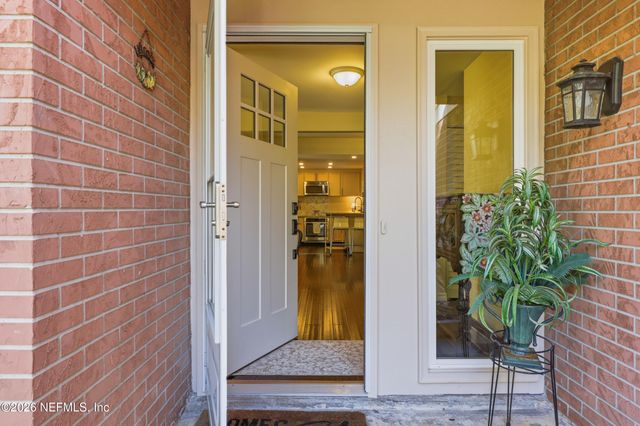 100 GRANADA Lane, Ponte Vedra Beach, FL 32082