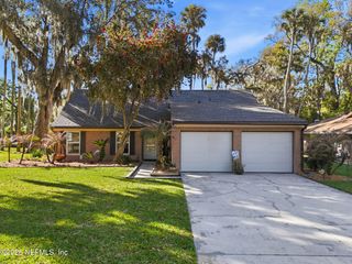 100 GRANADA Lane, Ponte Vedra Beach, FL 32082