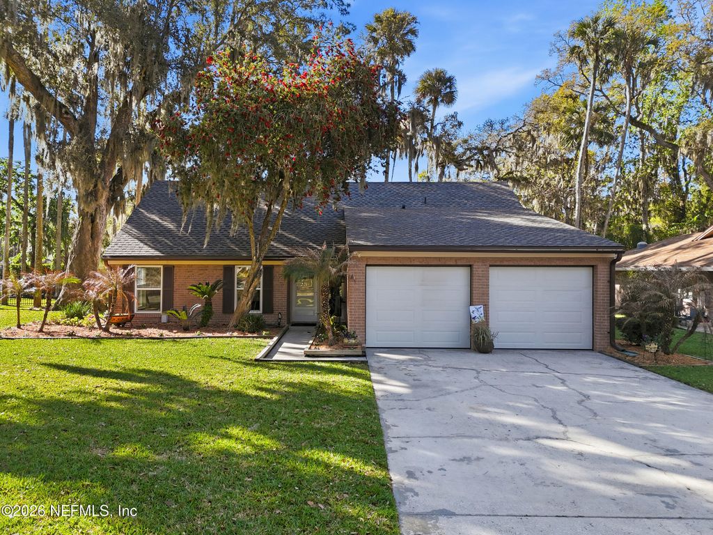100 GRANADA Lane, Ponte Vedra Beach, FL 32082