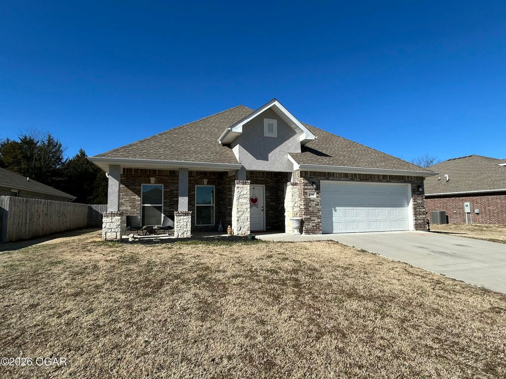 5189 Evergreen Road, Joplin, MO 64801