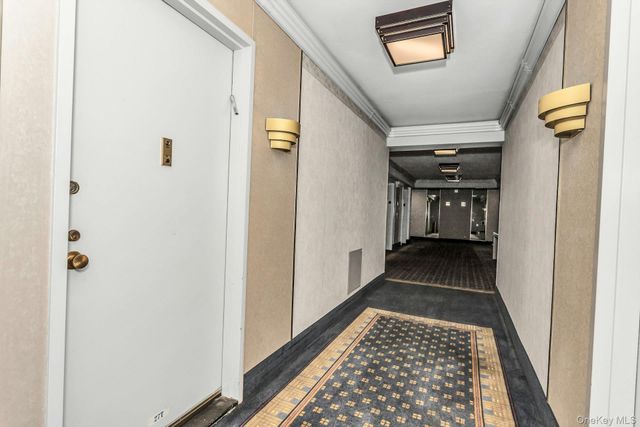 269-10 Grand Central Parkway 27T, Floral Park, NY 11005