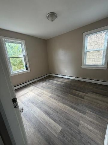 928 Branch Avenue, Providence, RI 02904