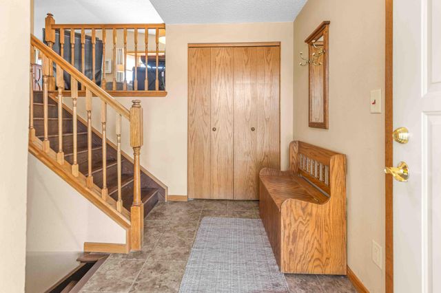 2903 17th Avenue S, Moorhead, MN 56560