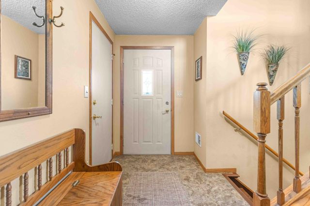 2903 17th Avenue S, Moorhead, MN 56560