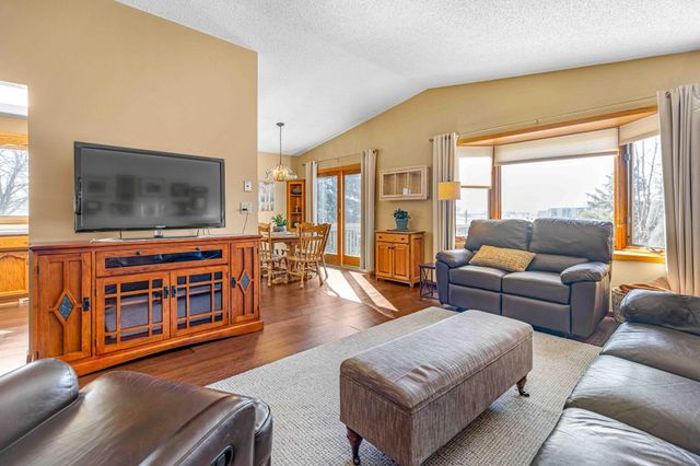 2903 17th Avenue S, Moorhead, MN 56560