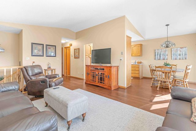 2903 17th Avenue S, Moorhead, MN 56560