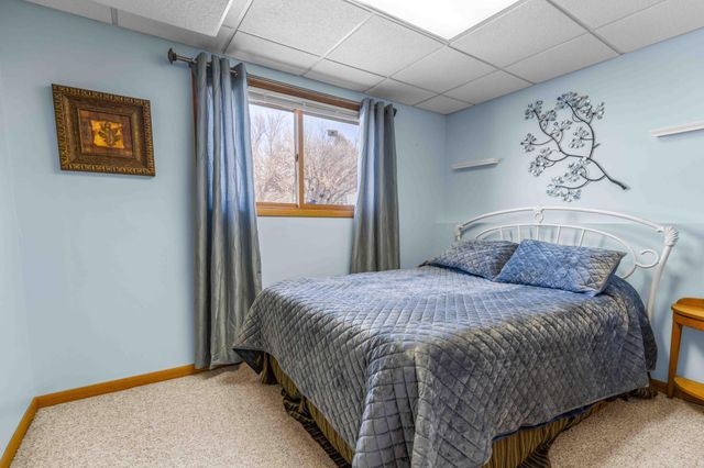 2903 17th Avenue S, Moorhead, MN 56560