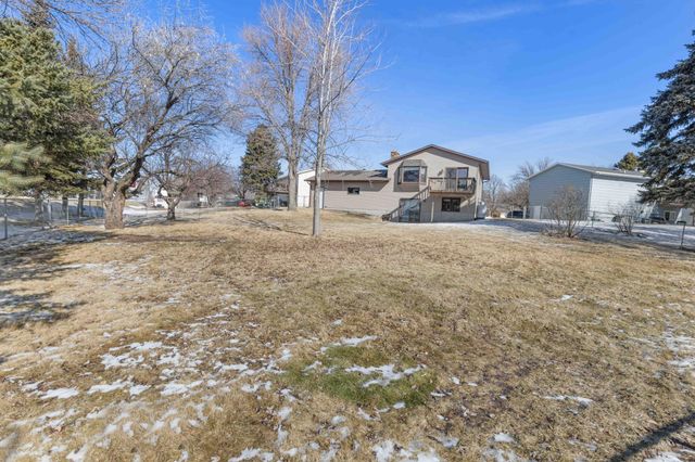 2903 17th Avenue S, Moorhead, MN 56560