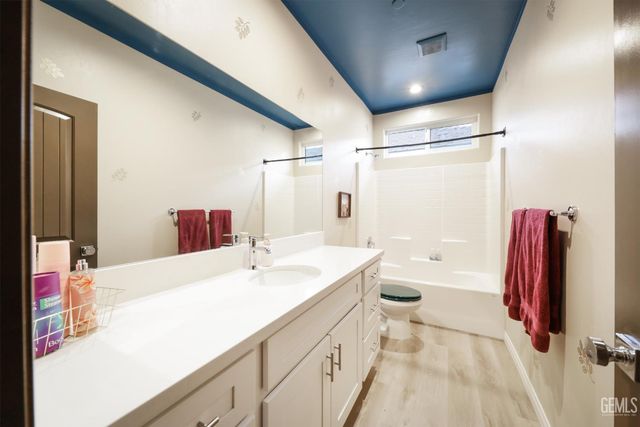 8602 Littleton Street, Bakersfield, CA 93314