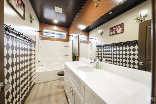 8602 Littleton Street, Bakersfield, CA 93314