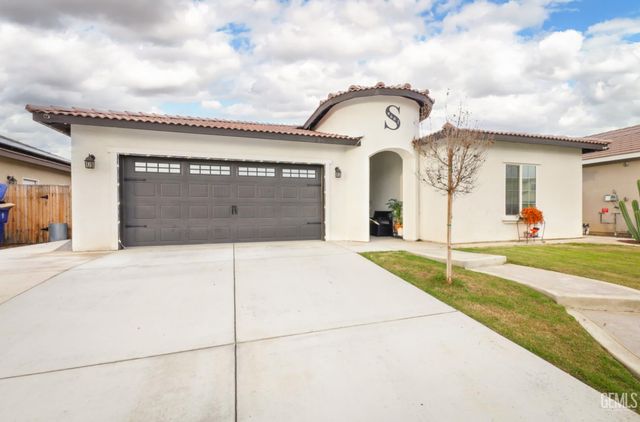 8602 Littleton Street, Bakersfield, CA 93314