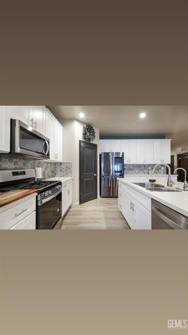 8602 Littleton Street, Bakersfield, CA 93314