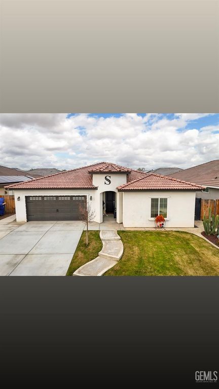 8602 Littleton Street, Bakersfield, CA 93314