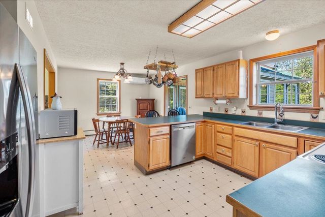 82 West Street Road, Fairfax, VT 05454