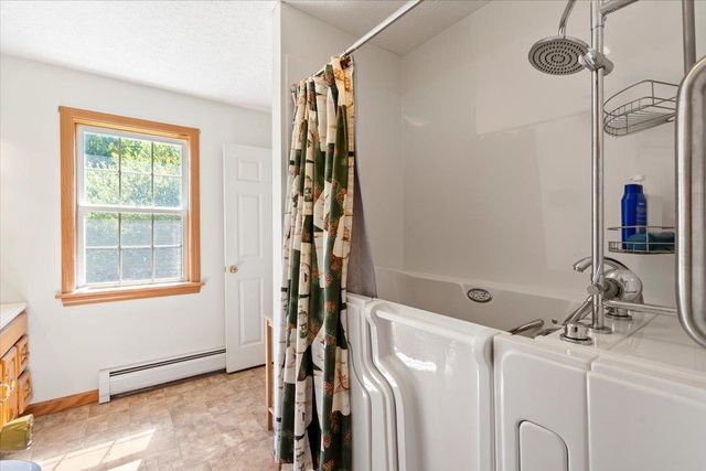 82 West Street Road, Fairfax, VT 05454
